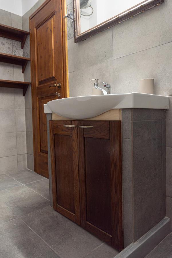 Central Calm Apartment أثينا المظهر الخارجي الصورة